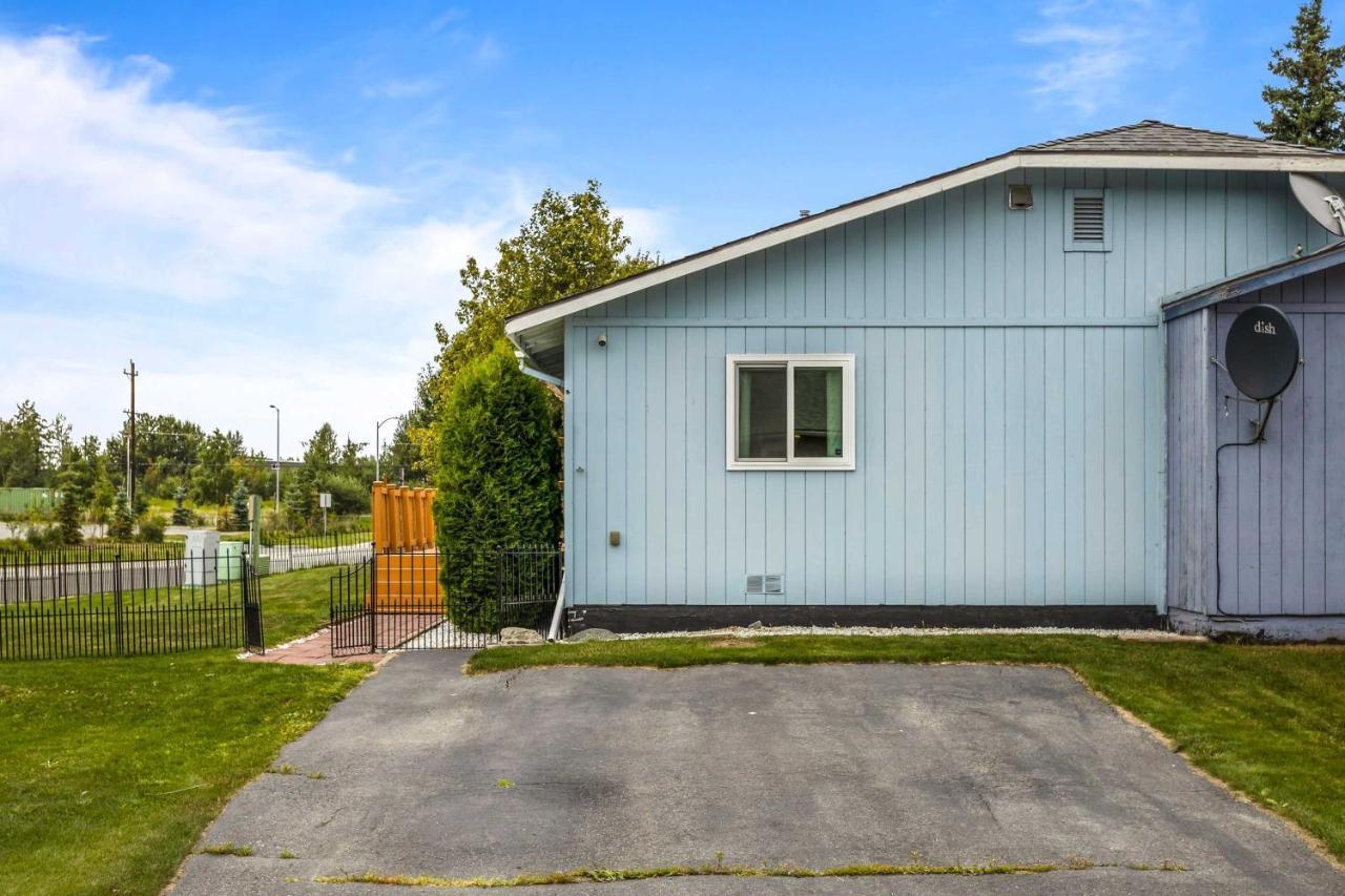 Updated Townhome Near Airport And Shopping! Anchorage Luaran gambar