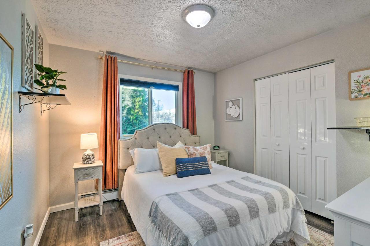 Updated Townhome Near Airport And Shopping! Anchorage Luaran gambar